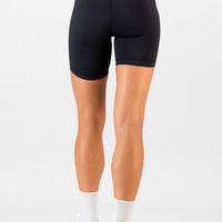 Essential Contour Short