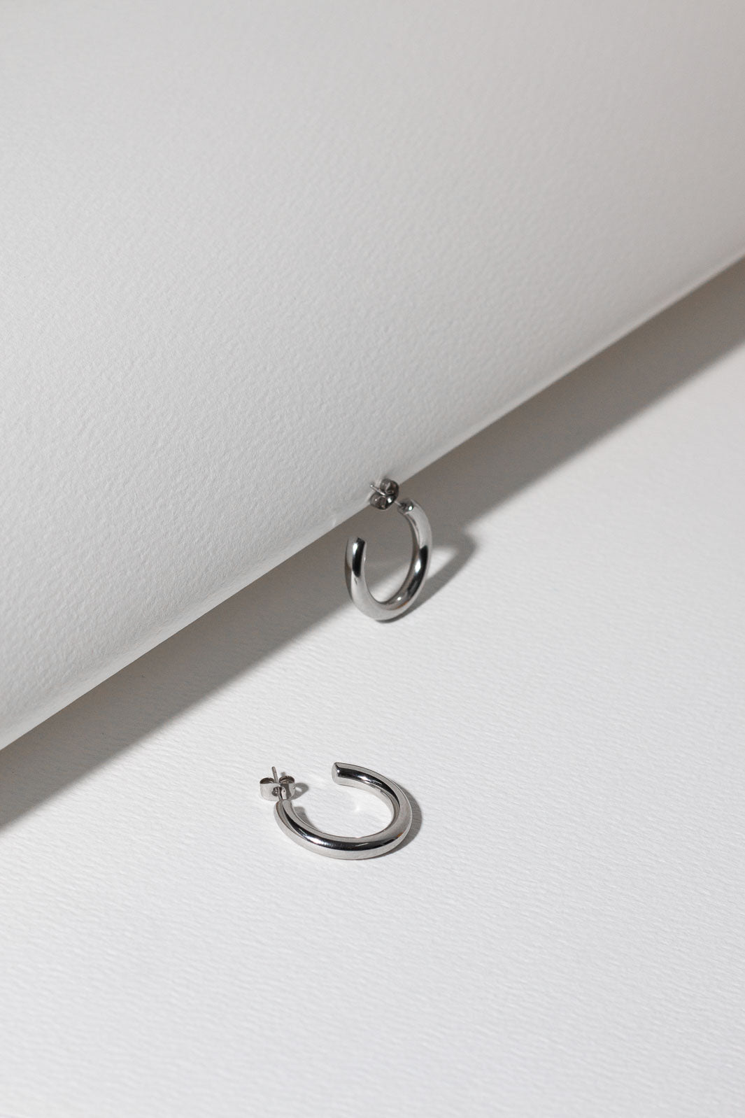 Minimalist Hoop Earrings - Silver